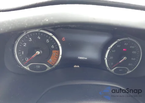 2021 Jeep Renegade Latitude 4X4 z USA, uszkodzony, nr VIN ZACNJDBB0MPM25613